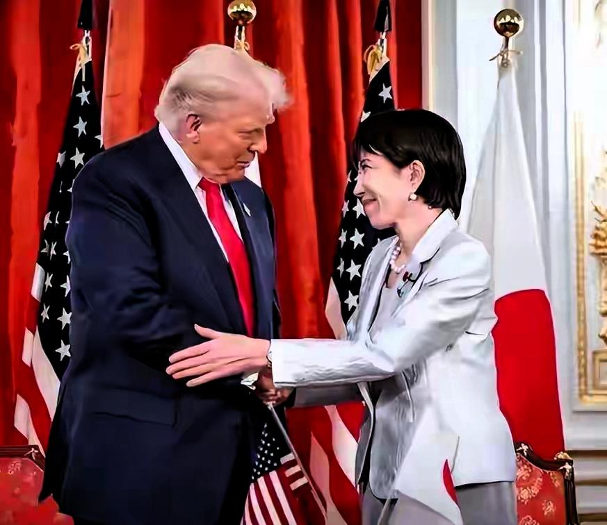 赌上政治生涯！高市早苗携千亿投名状访美，一场精心算计却满盘皆输的外交闹剧
 
日