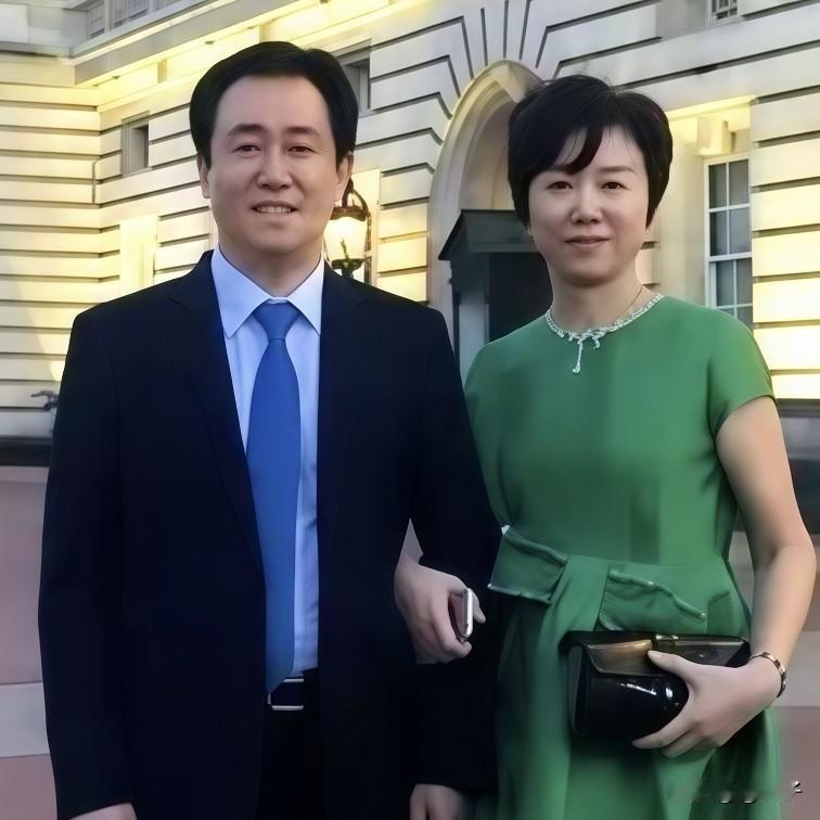 8月20日，许家印案一审在深圳市法院宣判了，许家印被判无期徒刑，遗憾还是没死呀。
