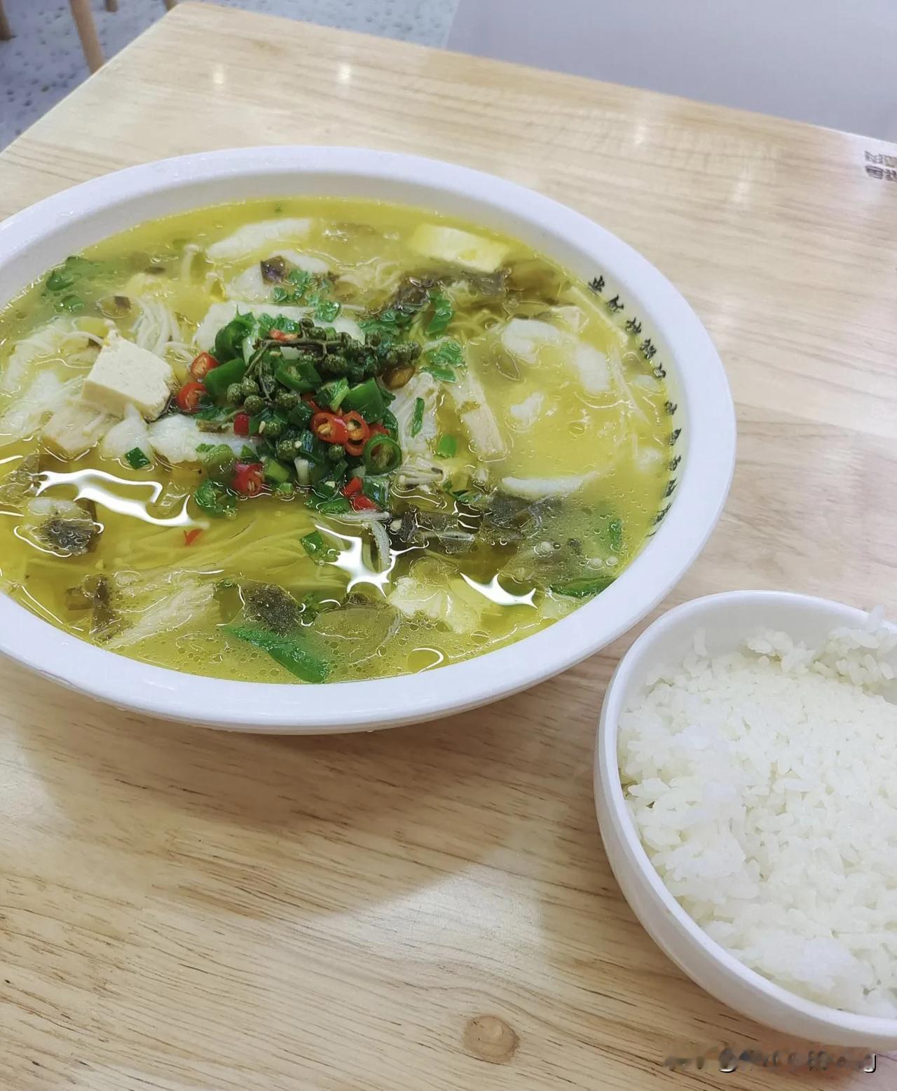 #春日生活打卡季#孩子天天吵着要吃水煮鱼，我们平时去市场买一份水煮鱼需要38块钱