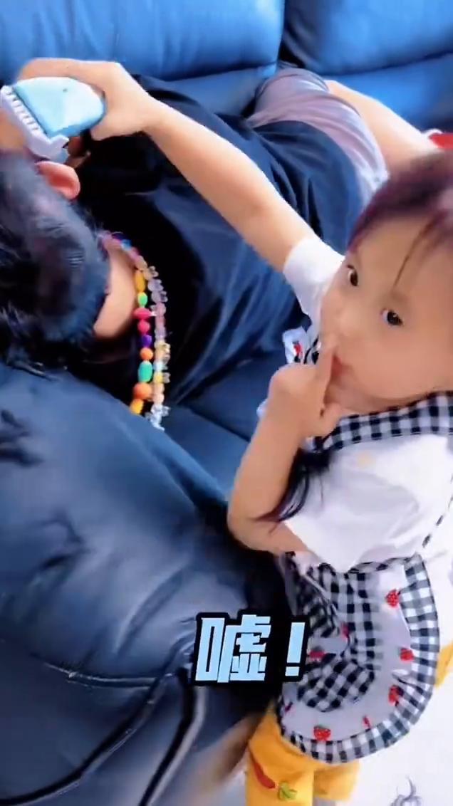 你干什么的？太吓人了。
