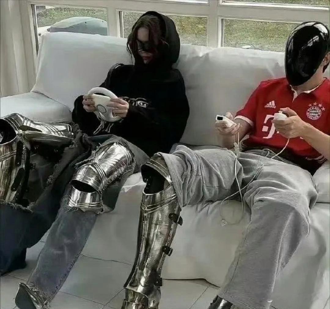 巴黎世家确实不骗穷人。 