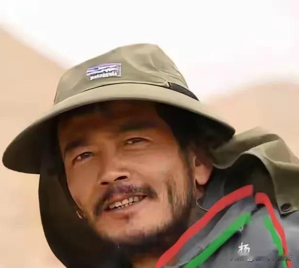 演员这行确实得靠角色说话，杨烁就是个典型例子。早年他从东北到北京闯荡，住过300