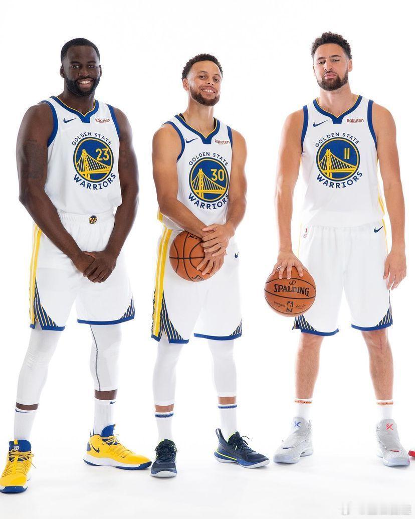 哪组三巨头是你的青春？[心]#金州勇士[超话]##洛杉矶湖人[超话]##nba吐