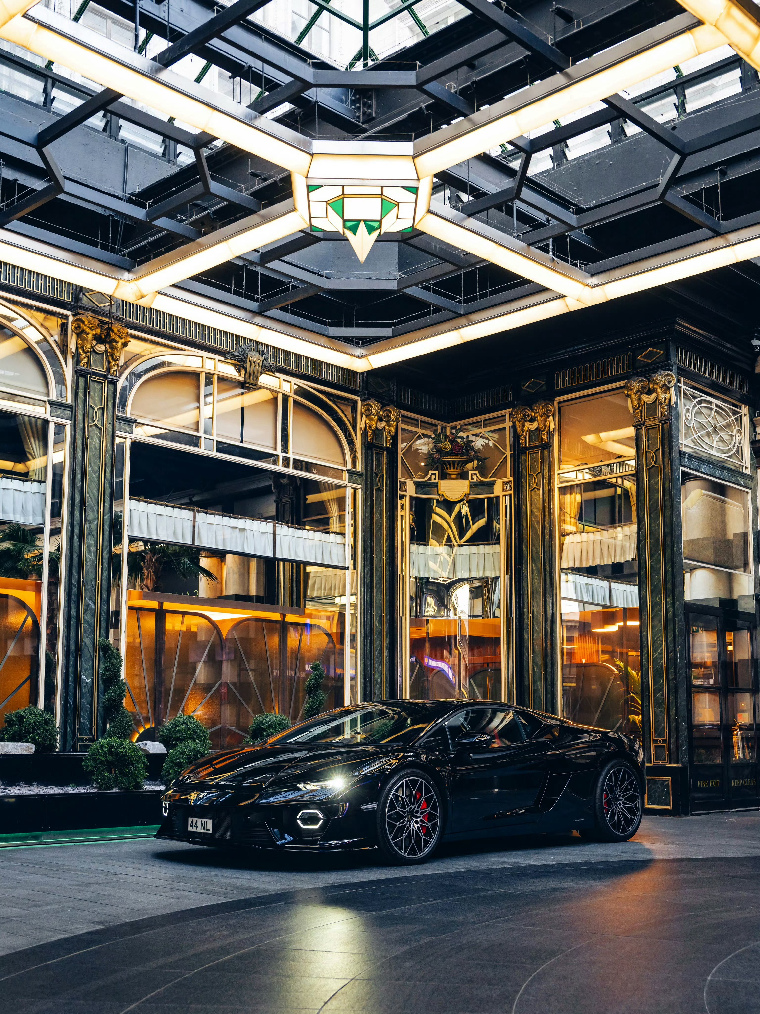 兰博基尼 Temerario & 奥迪 RS6 Avant