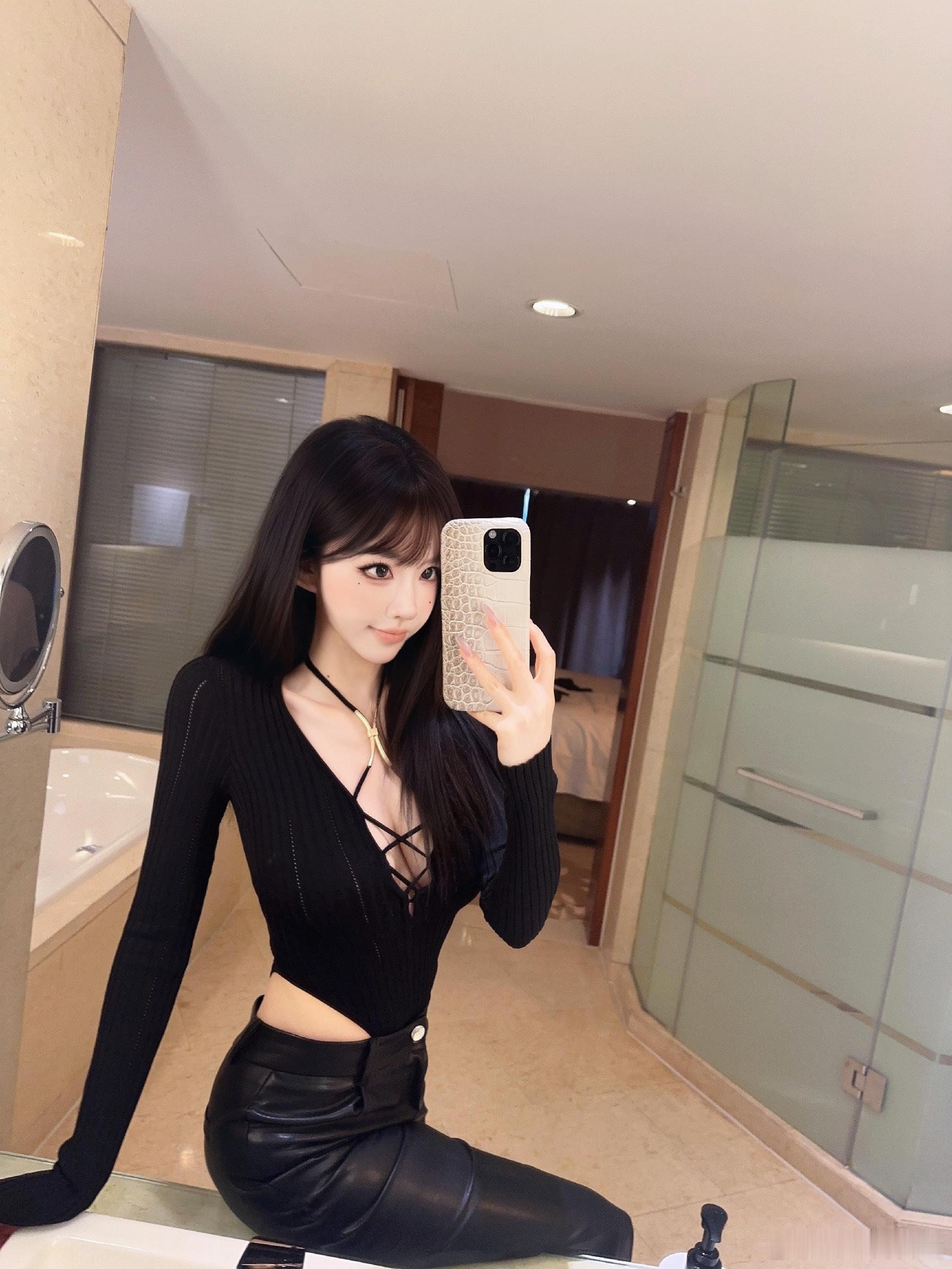 万千不如意  睡得着就过得去  周末愉快  晚安 ​​​