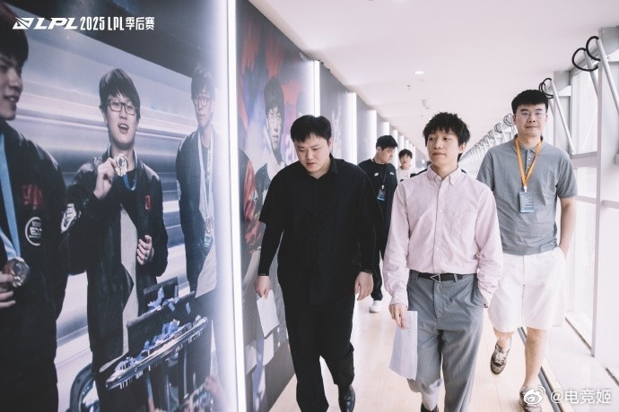 JDG渐入佳境，反而WBG凌乱不堪 ​​​​感觉JDG保持这状态有大概率拿下WB