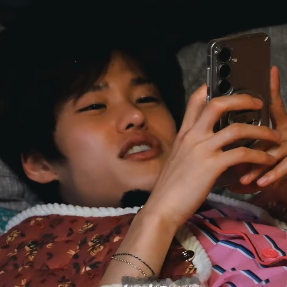 这期热烈欢迎也很好看啊娥一直在笑笑得娥肚子好痛 