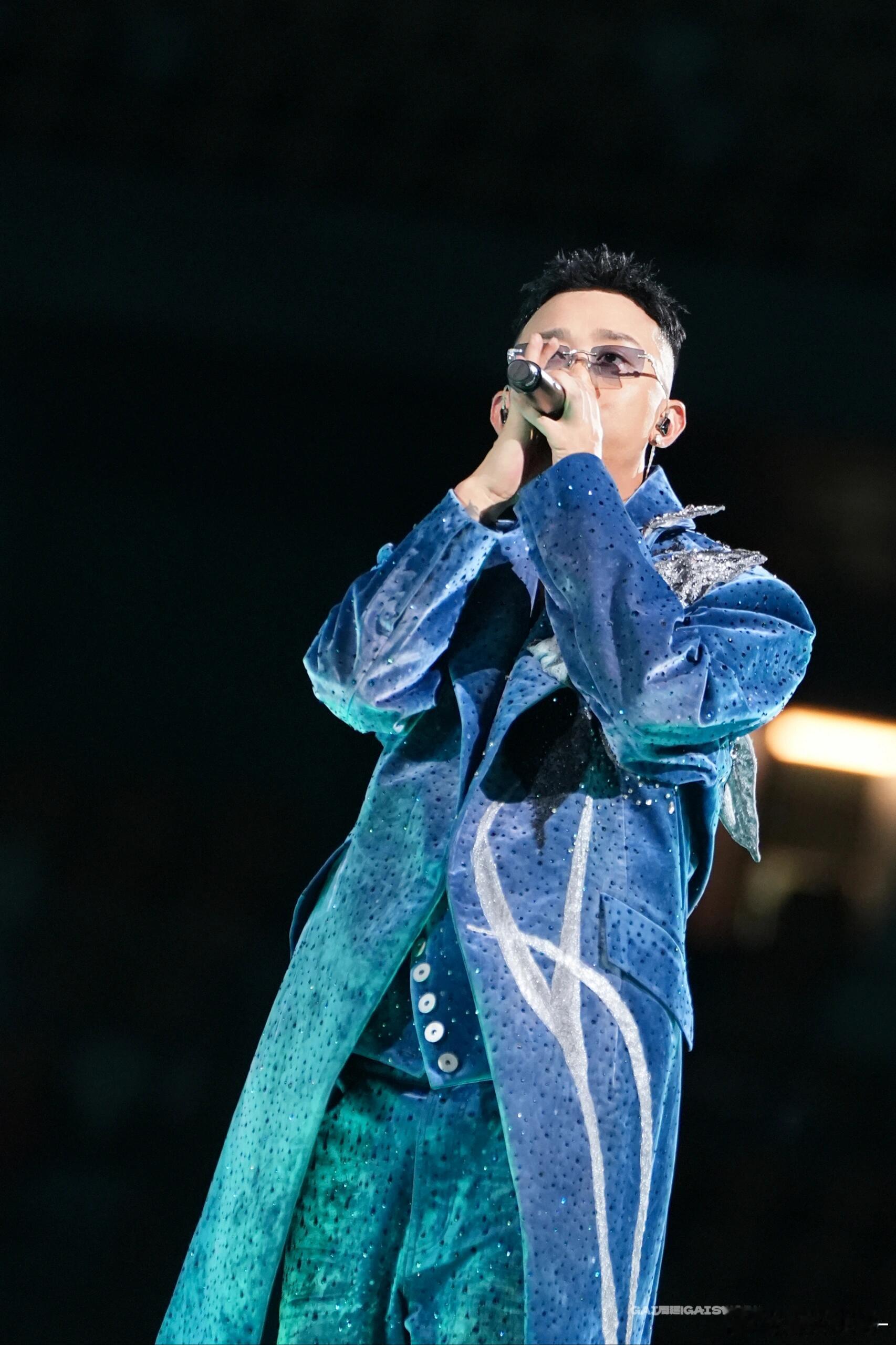 GAI演唱会一开场就赢了什么叫天花板级说唱现场？看GAI周延贵阳演唱会开场就懂！