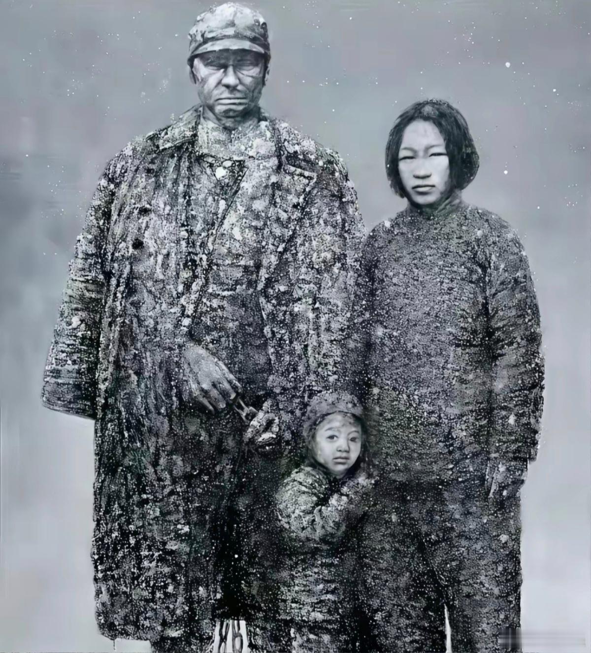 【最戳国人泪点的图片】最戳国人泪点的民族骨气，藏在一个四岁孩童单薄的身躯里。19