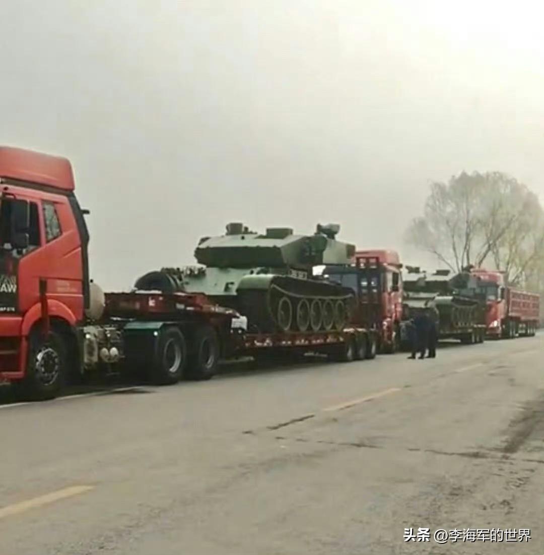 只看炮塔亮瞎眼，一看底盘五对轮。

大概率是拿59盘装新东西在验证。

毕竟咱家