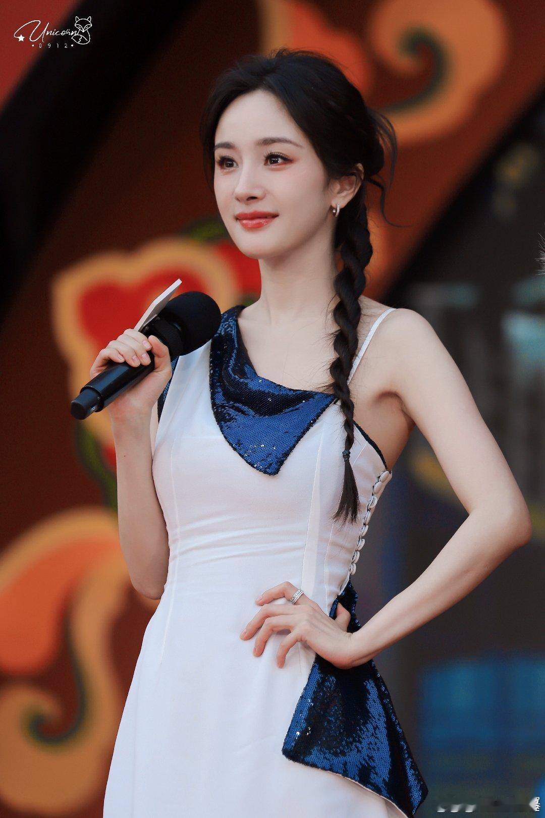 杨幂顶着这张脸搞暗恋杨幂高中顶着这张脸搞暗恋杨幂高中顶着这张脸搞暗恋好吧好吧 