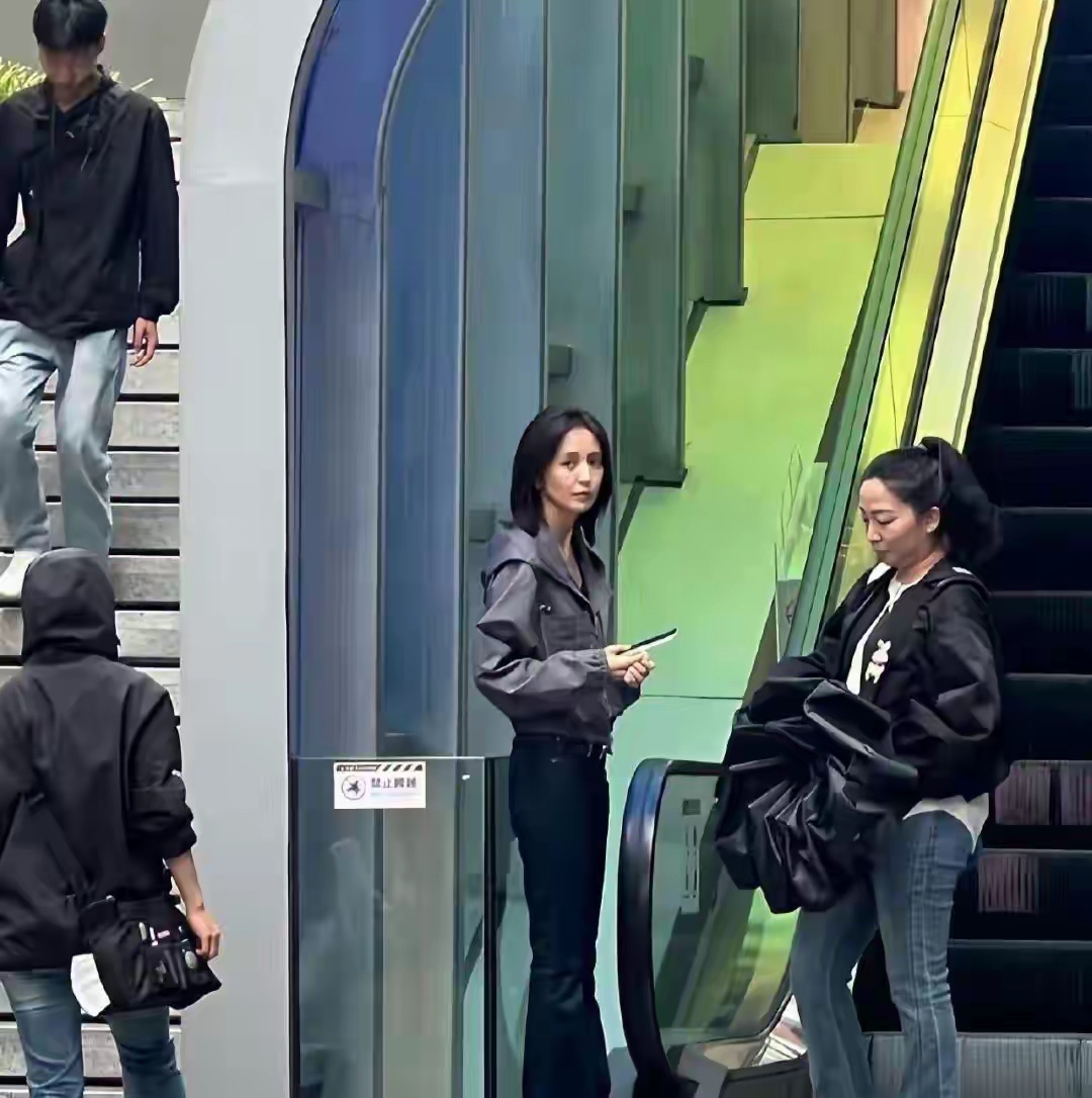 老天爷这居然是佟丽娅，差点没认出来 