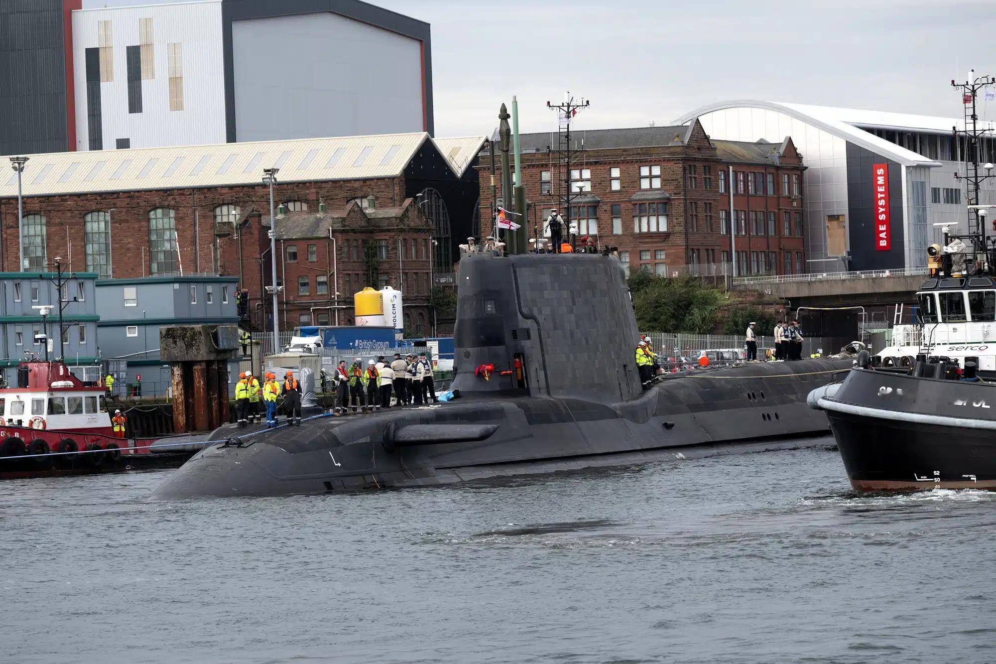 英国皇家海军“机敏”级攻击核潜艇6号艇“阿伽门农”号（S124）进入形成战斗力前