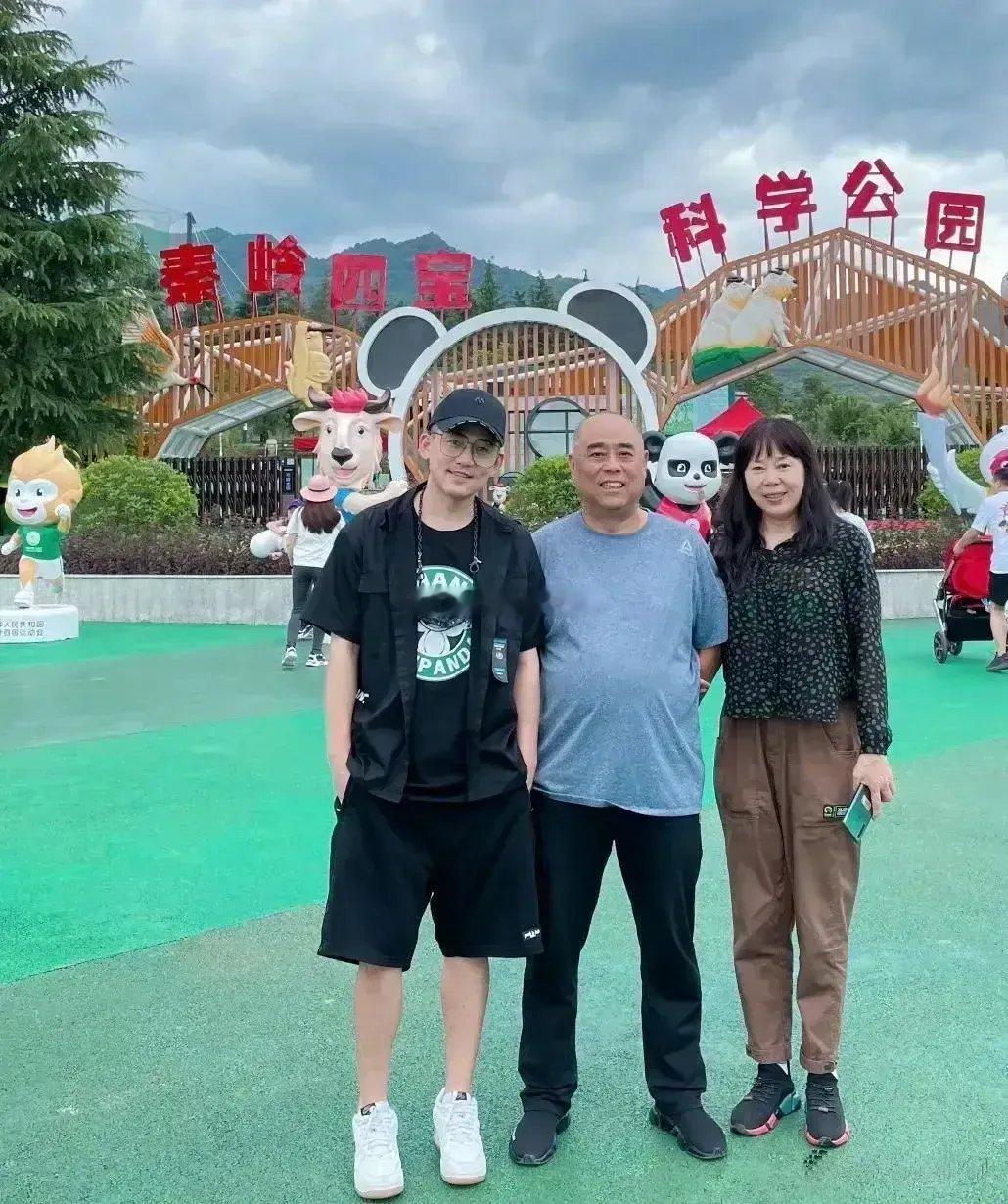 哇，苏醒父母这保密工作做得也太到位了！要不是苏醒自己跟蒋二侨透露，估计大家都还蒙