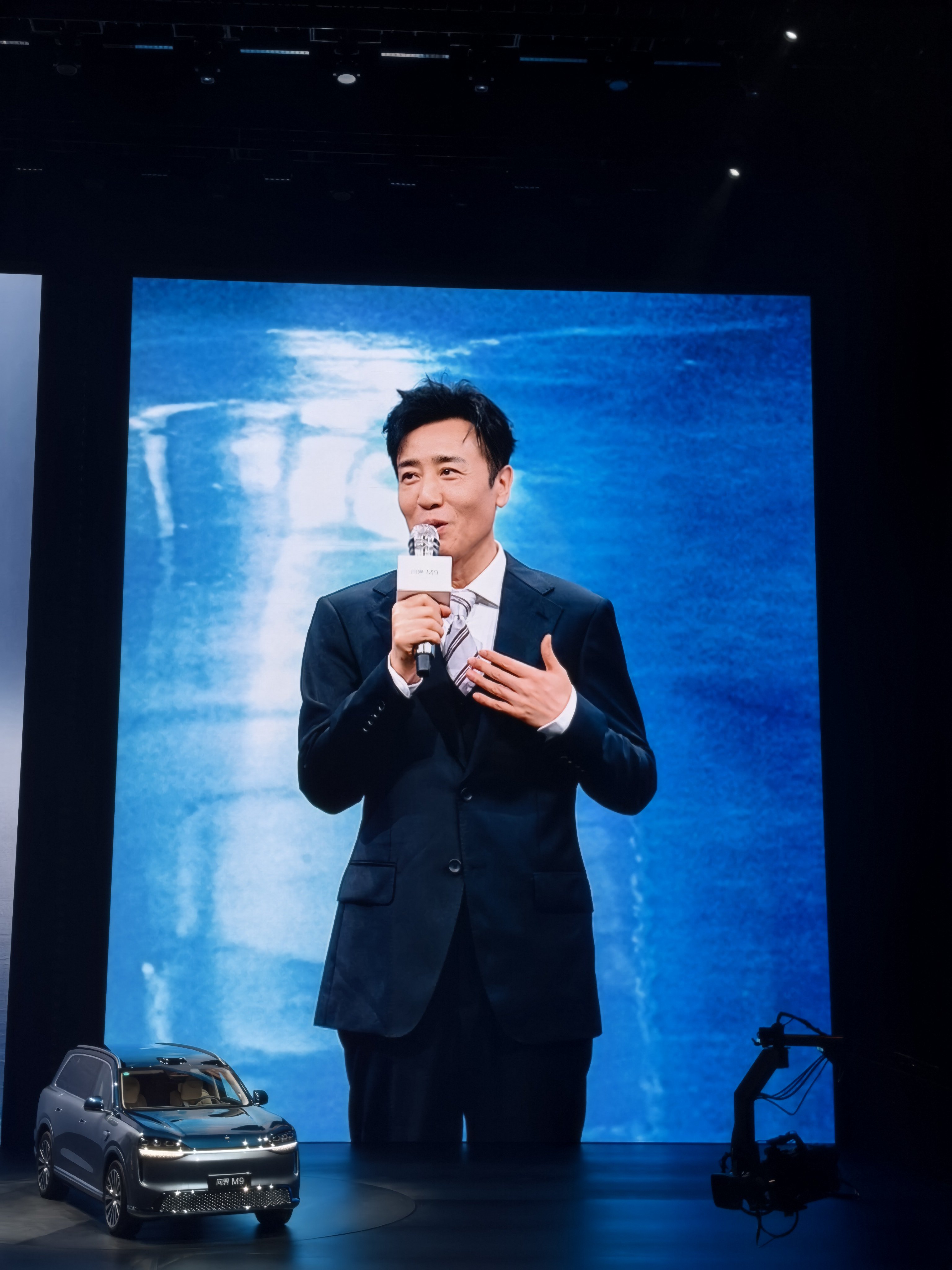 鸿蒙智行发布会 于和伟老师真帅啊，还瘦 