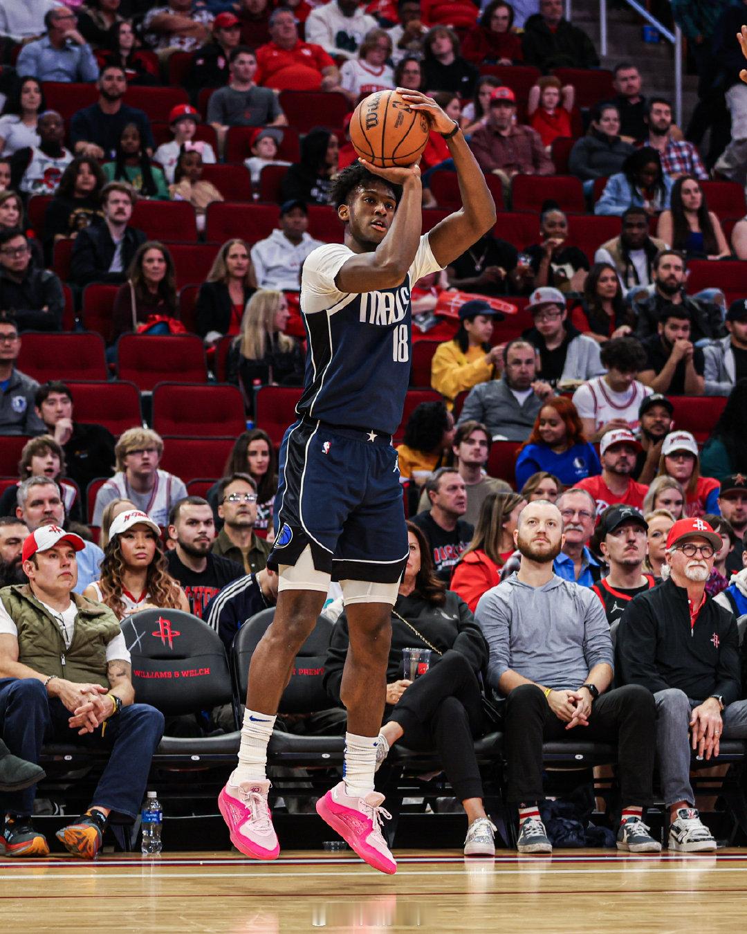 不出意外，一觉醒来就可以看到AJ·约翰逊大战普罗斯珀了，灰熊是真爱捡达拉斯放弃的