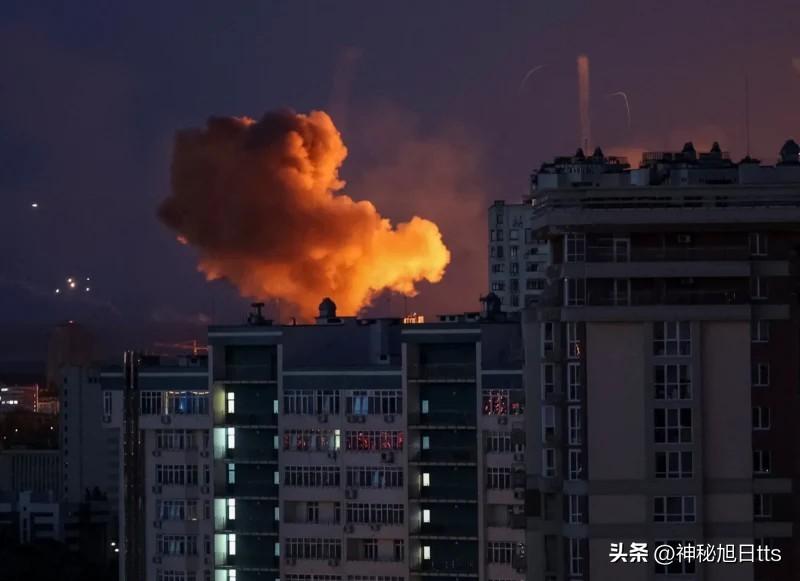 6月2日凌晨，俄罗斯对乌克兰发动了大规模袭击，造成23人死亡。

负责重建事务的