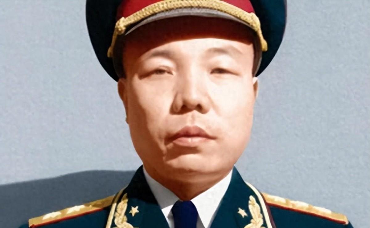在生命最后时刻，秘书提到往事，85年萧华只是叹息摆手：这件事现在还是别谈了
19