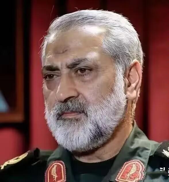 伊朗军方传来消息，
4月13日，伊朗武装部队的发言人公开宣布：如果伊朗在波斯湾和