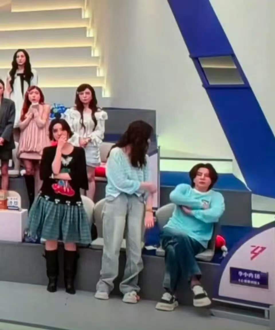 王濛被黑幕气的红温了王濛被黑幕气红温了  气红温了 