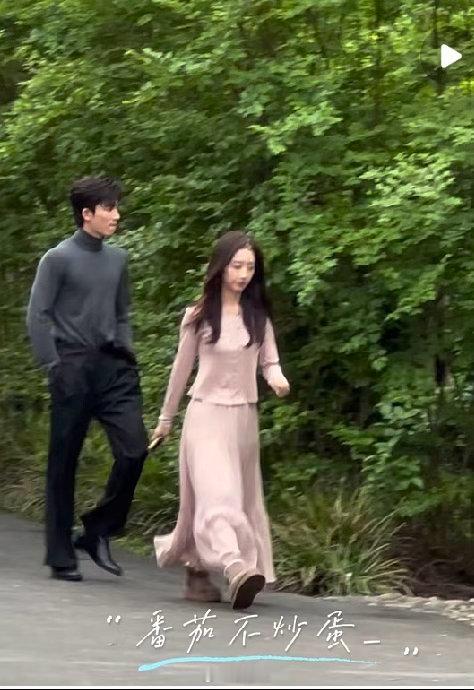 邓恩熙的缺点就是身材比例太虐 