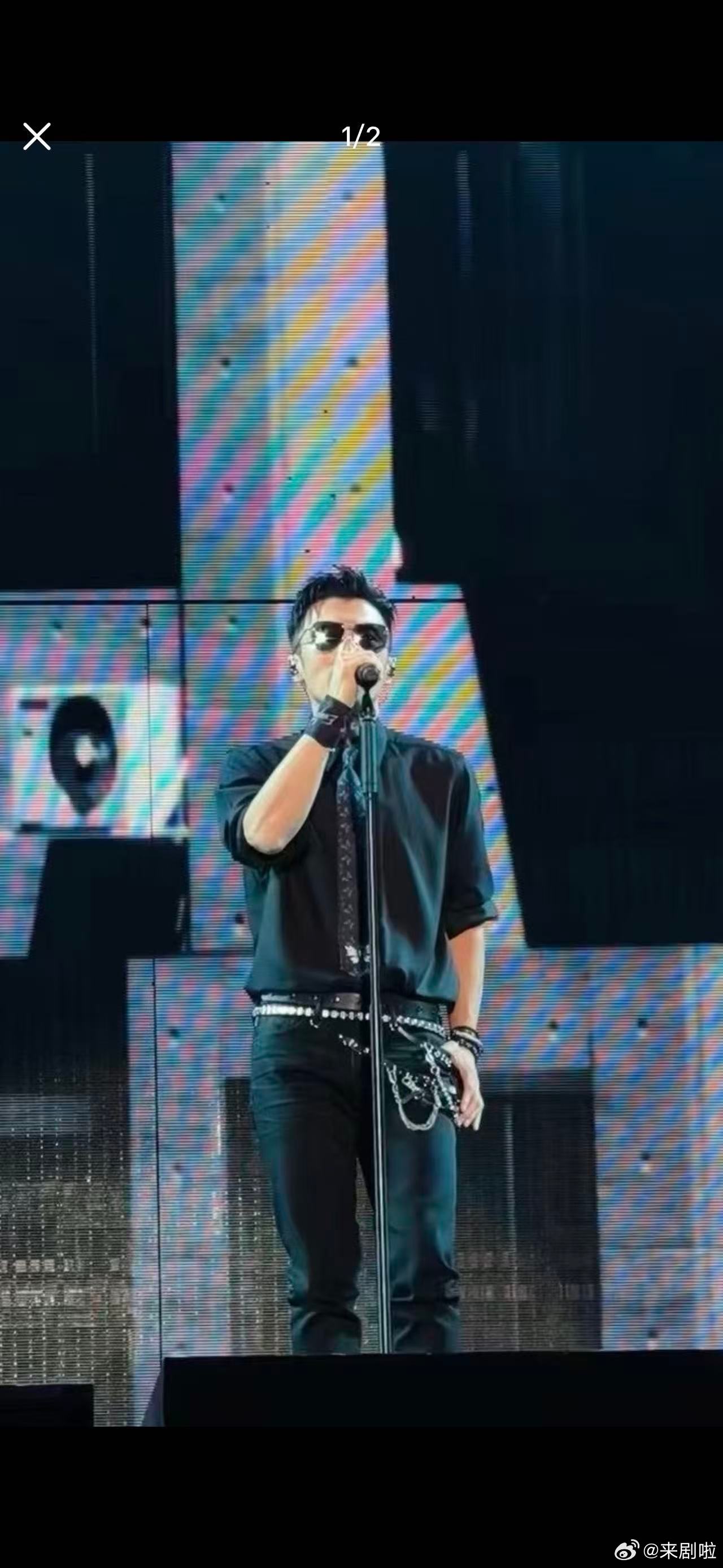 谢霆锋表演必须继续下去 坚守初心亮相青岛舞台，认真完成每一场演出，在一次次坚守里