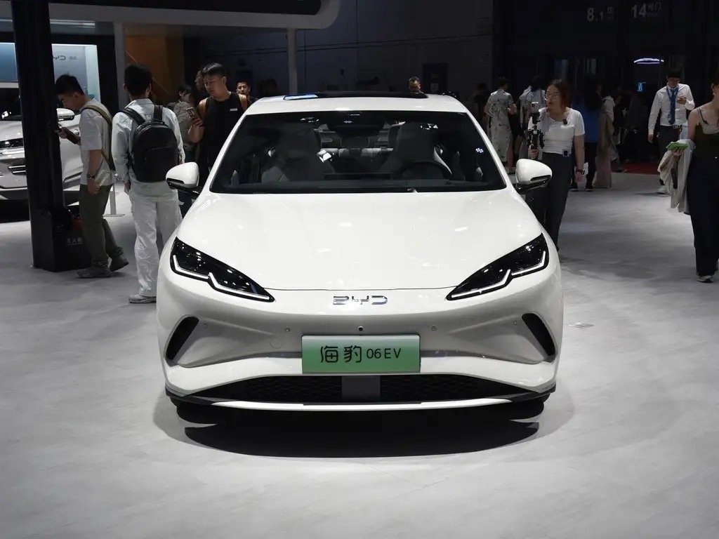 比亚迪粉们看过来！2025粤港澳车展期间，海豹06 EV开启预售啦！ ​​​