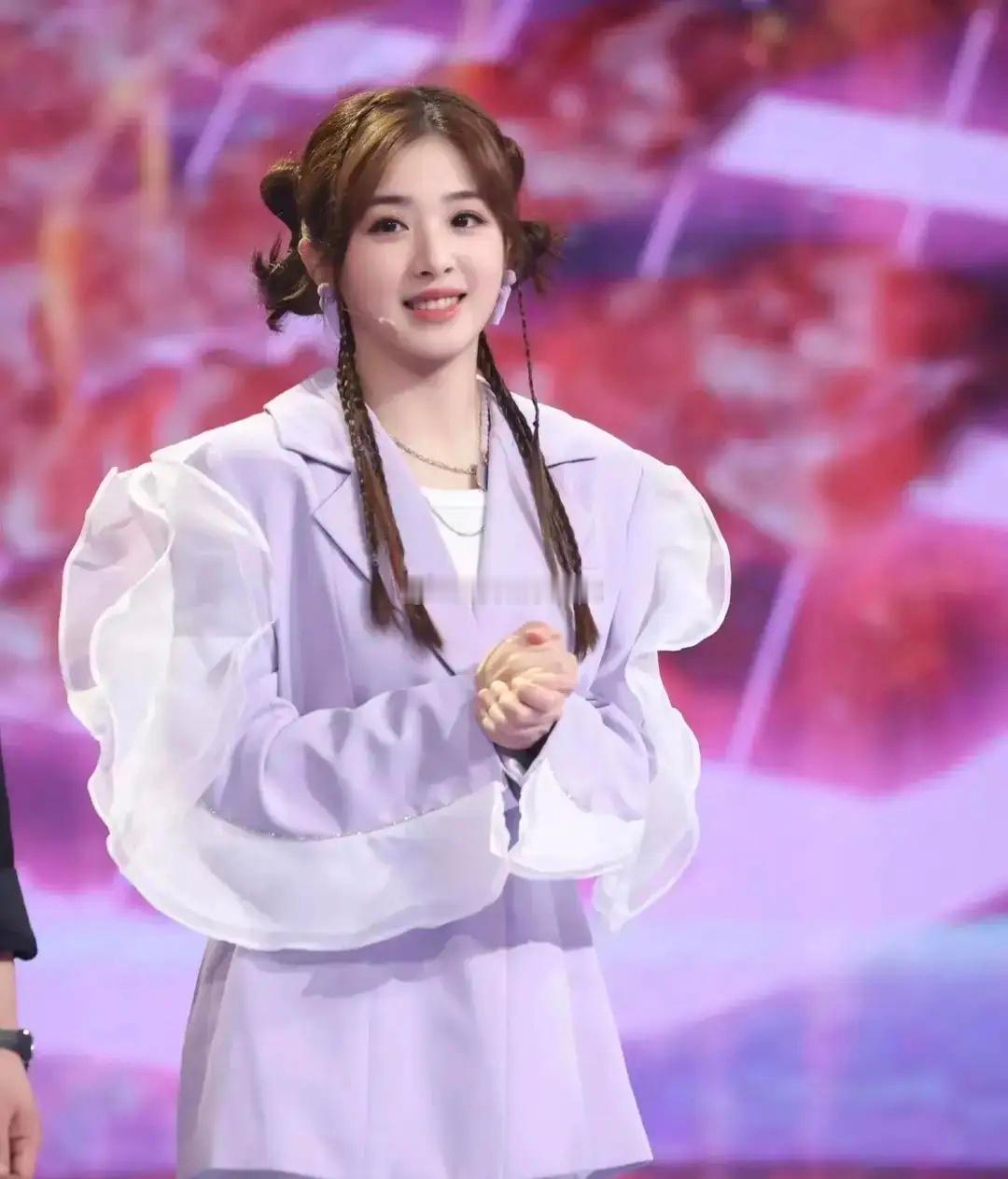 所有女明星里我最搞不懂的人就是张含韵了明明长得漂亮，身材还那么好，可为什么感情路