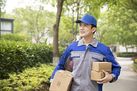 在这个快节奏的时代，生产、消费、服务和实体经济如同一条紧密相连的生命线，共同推动