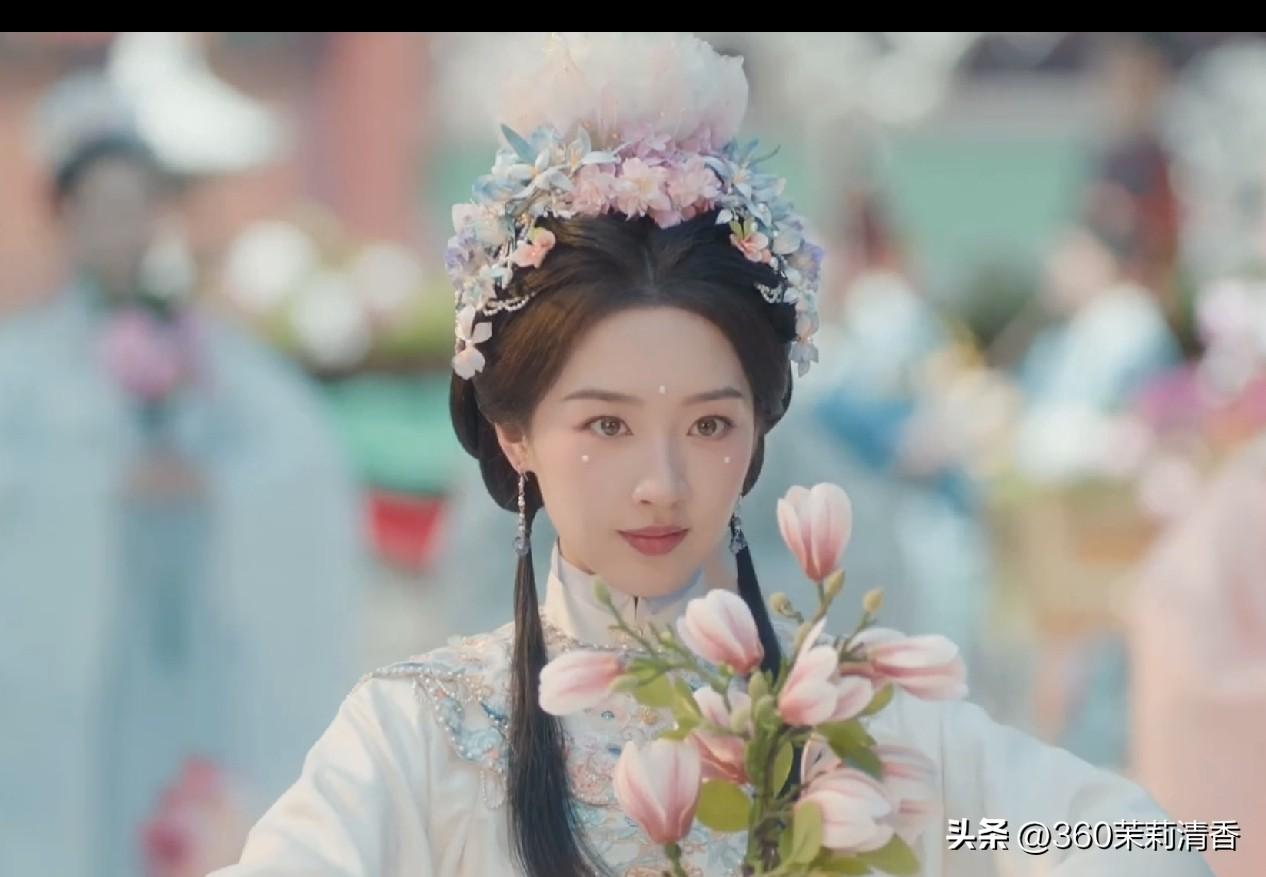 电视剧《花开锦绣》一口气连看4集，剧情分享如下：

1、傅太夫人（迟蓬  饰演）