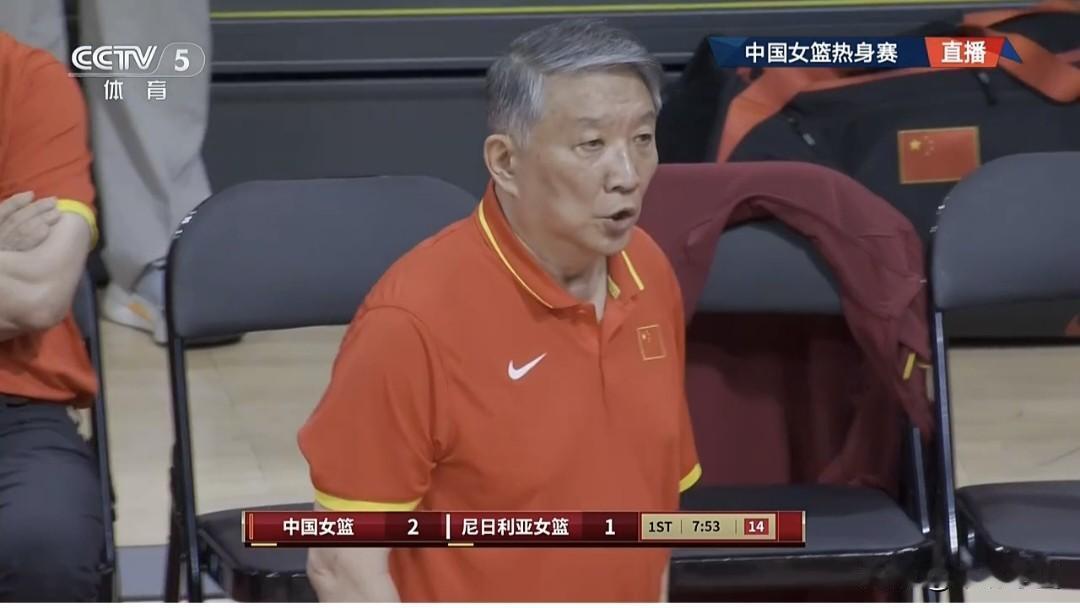 中国女篮热身赛70-67战胜尼日利亚女篮。
  北京时间8月7日晚，2026年中