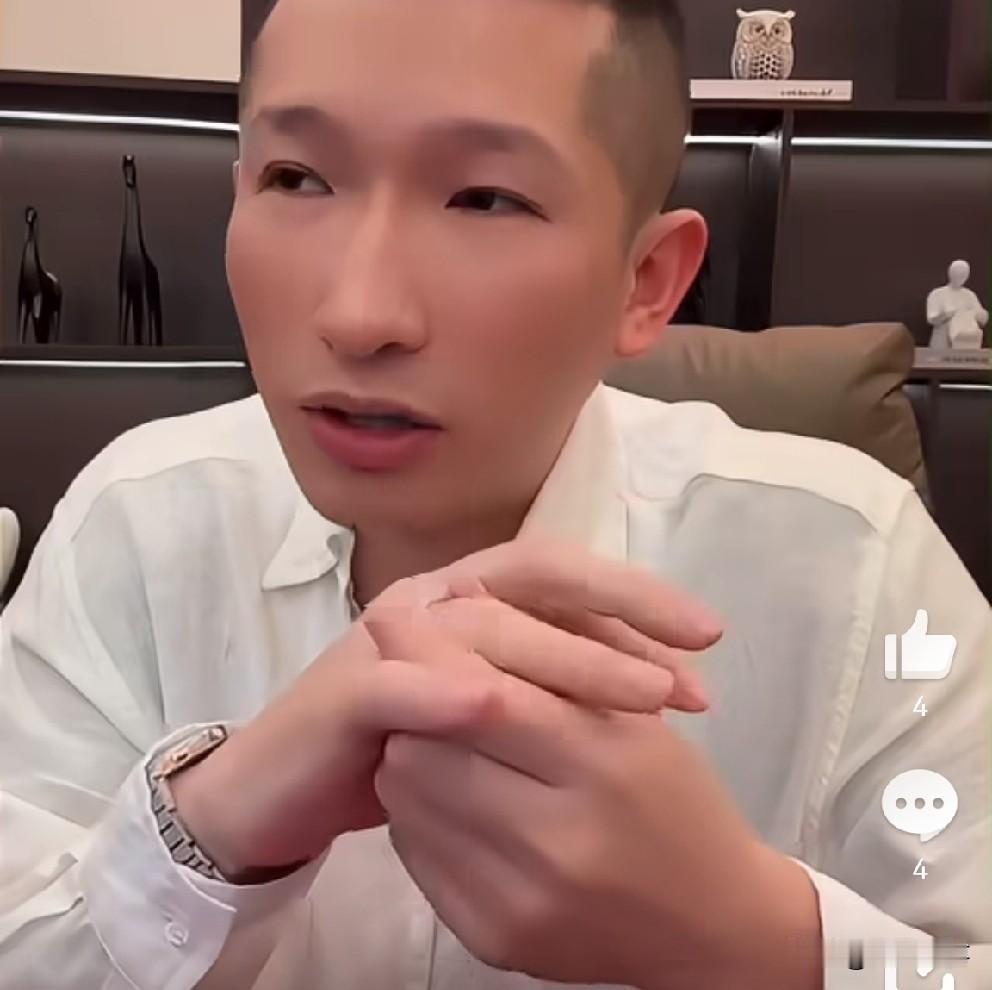 狗磊说刘一手回二丫一年签约费也就值百八十万！

         王小源应该比刘