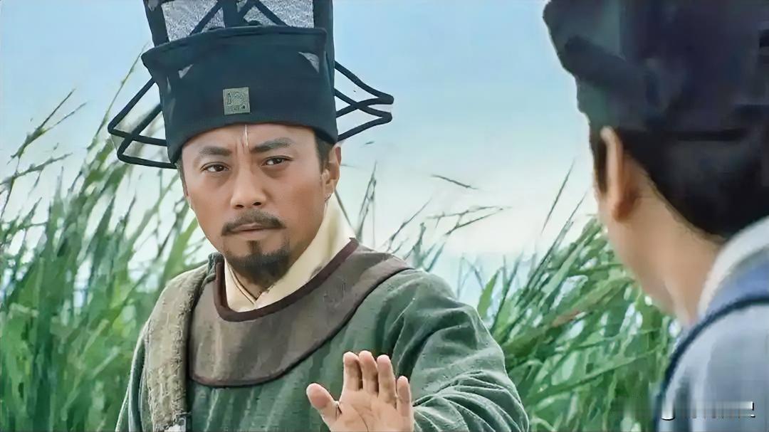 明朝一个知府，带着50万两救灾银，半路被3000饥民堵住，他没安抚，没分钱，反而