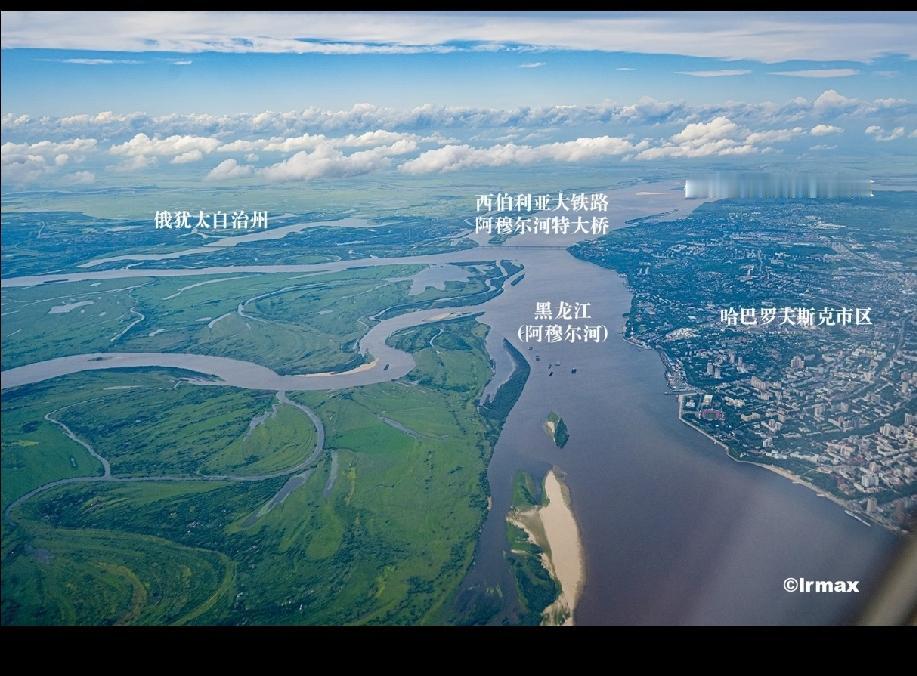 黑瞎子岛确实是黑龙江和乌苏里江合围而成的一块陆地，这独特的地理成因让它有着别样的