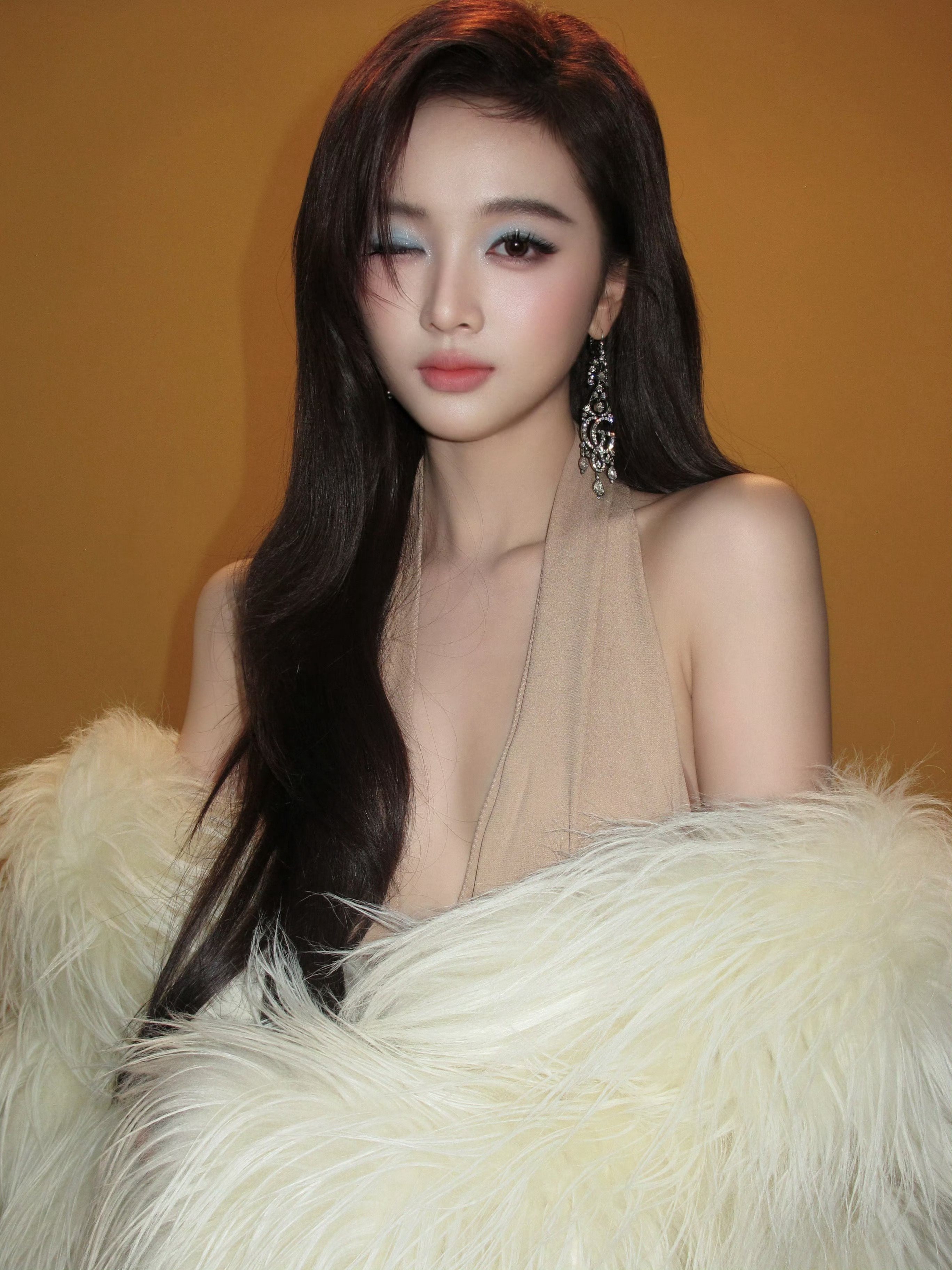 吴宣仪叶星星wxy吴宣仪辛凌 我们昨天的超莱克和发萜还有今天的超喜欢底数就是这样