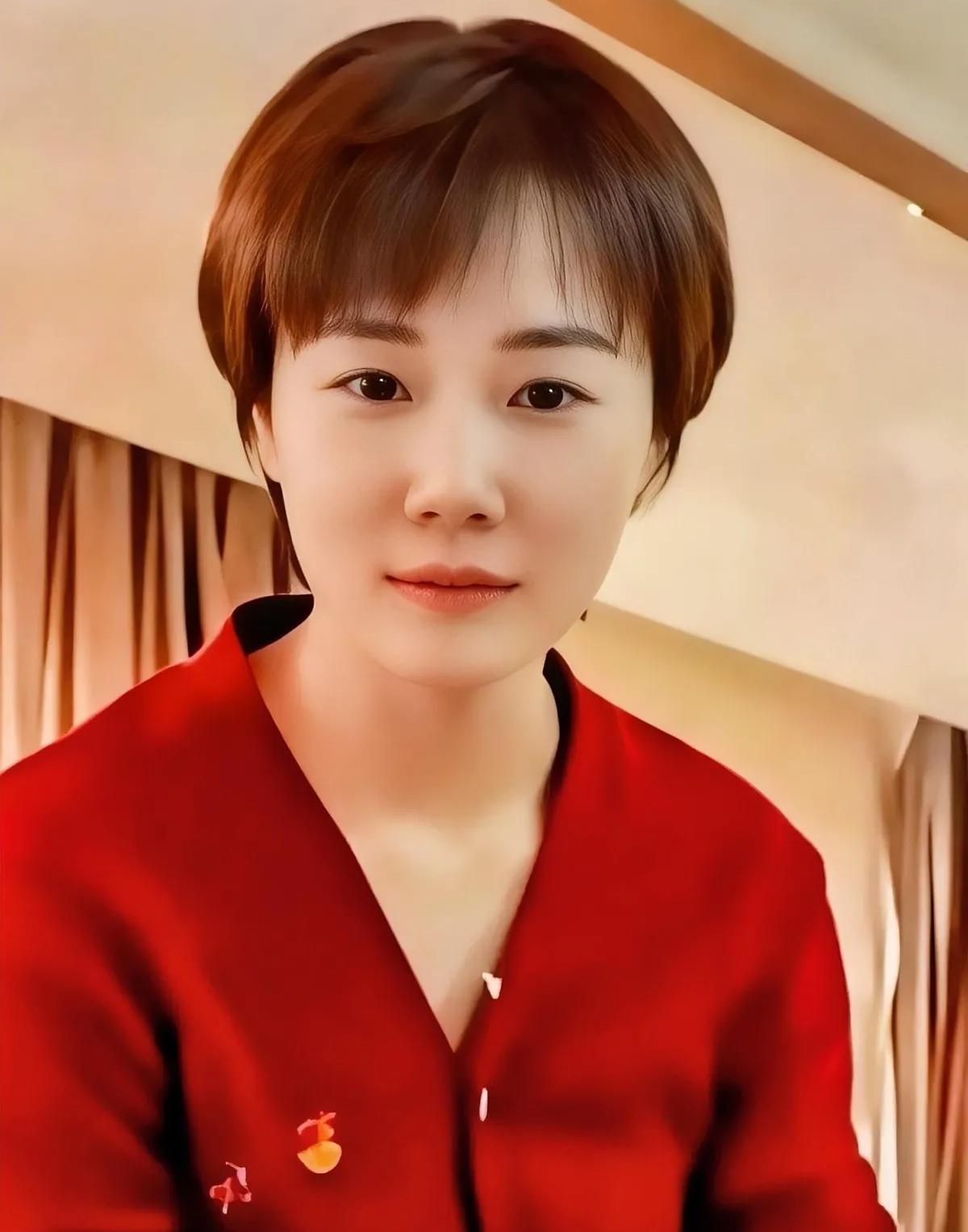 彭护士长情商是真的高

面对祖院长出轨

不是一哭二闹三上吊

而是按部就班的做