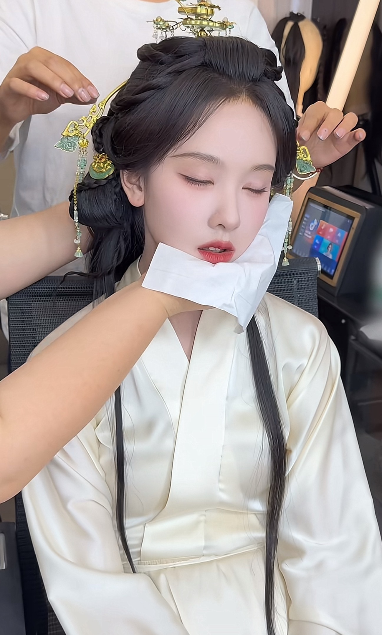 空降高位嘿热搜，几百个赞也截出来叫翻车呢，闲着没事明天中午可以去看下翘楚陈都灵化