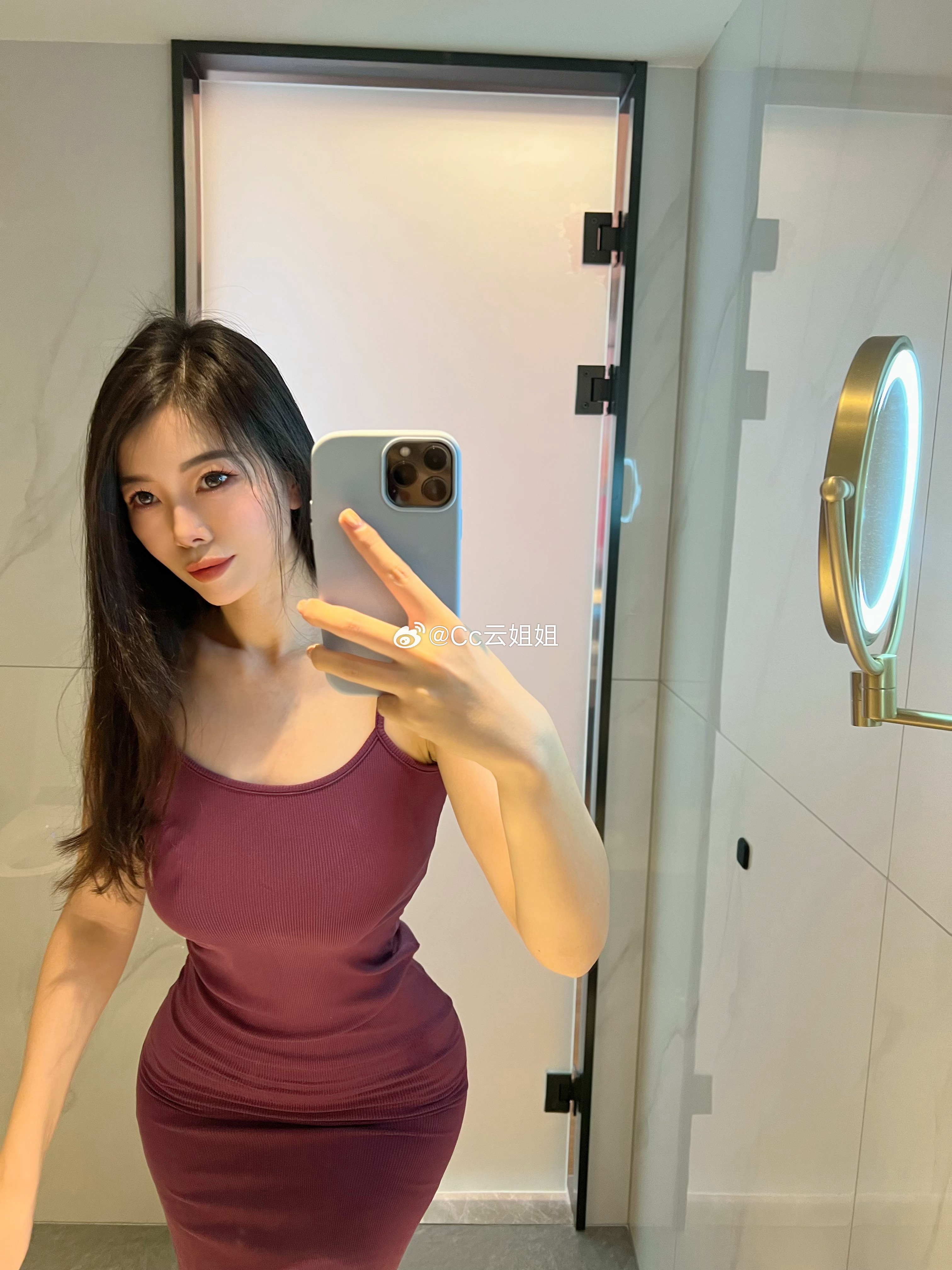 每天忙忙碌碌充充实实现在只想泡个澡好好睡个觉此时来一杯生椰拿铁就完美了#咖啡 是