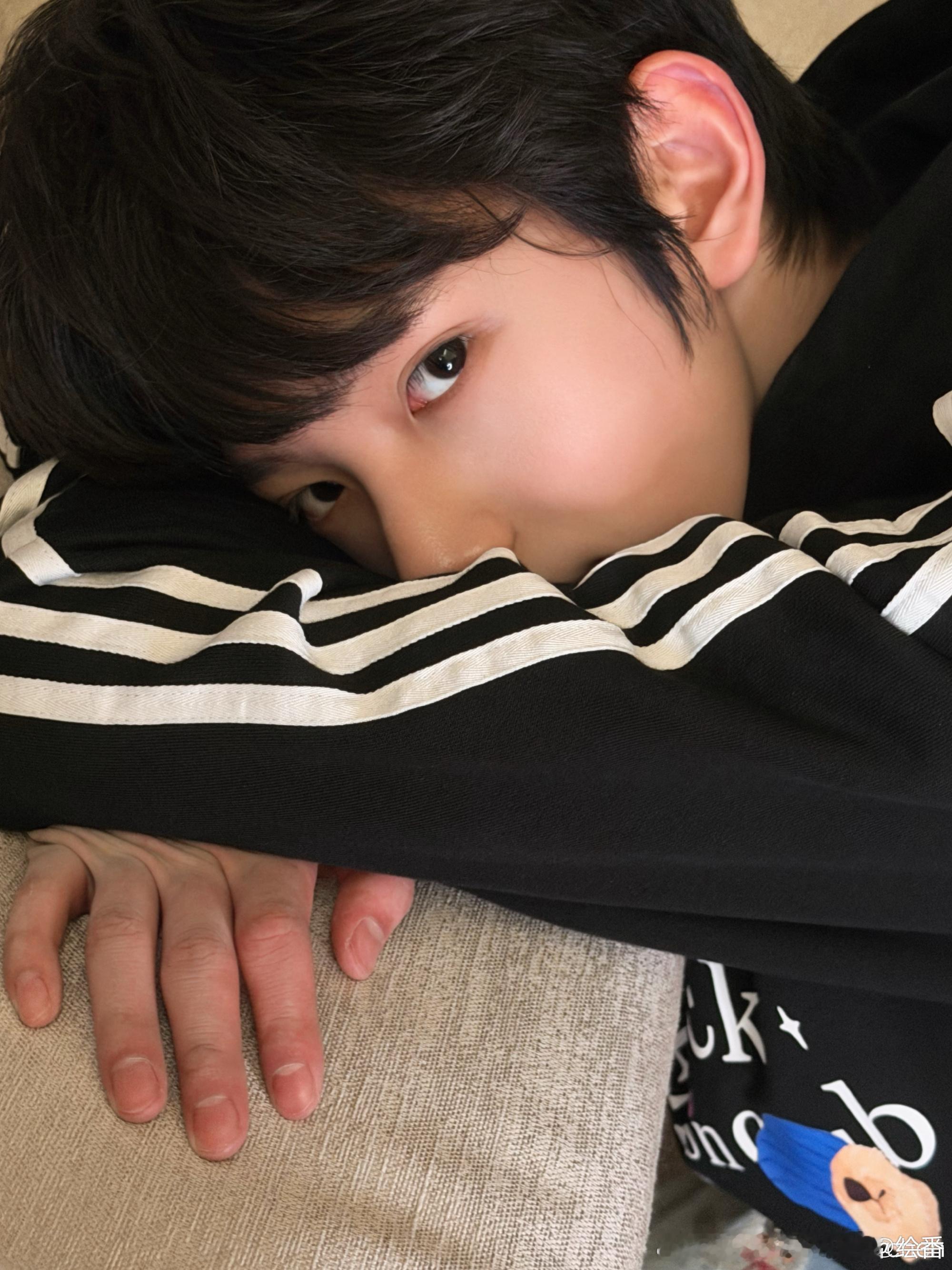 一组图既满足了嬷嬷又满足公公妈粉也开心，etj更是爽飞天，陈浚铭你很牛哦 