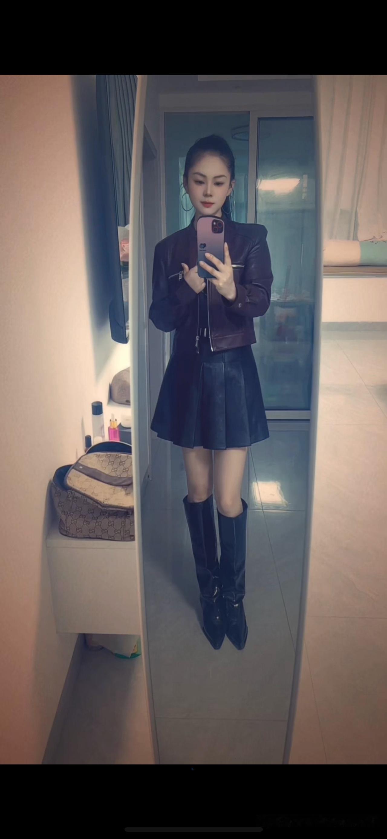 对镜帖花黄，出门看火伴！