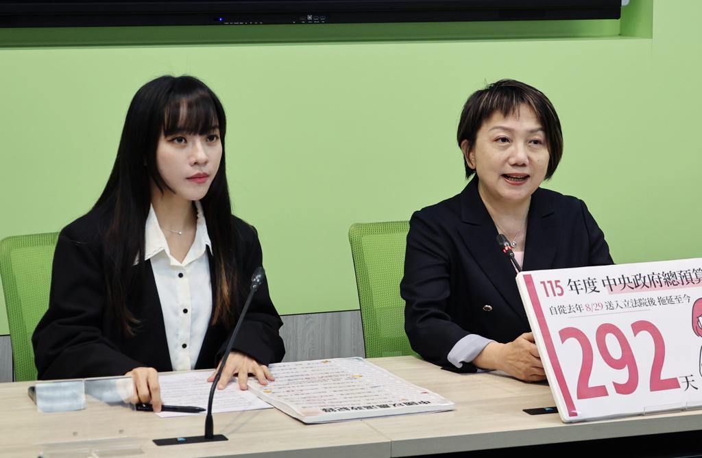 香港男子殴打矢板明夫，出境前遭逮捕，黄捷叫嚣：恐涉跨境镇压须彻查
日本媒体人矢板
