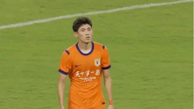 克雷桑泽卡同时缺阵！泰山锋线告急，买乌郎或成奇兵
泰山队这回真遇到麻烦了。
10