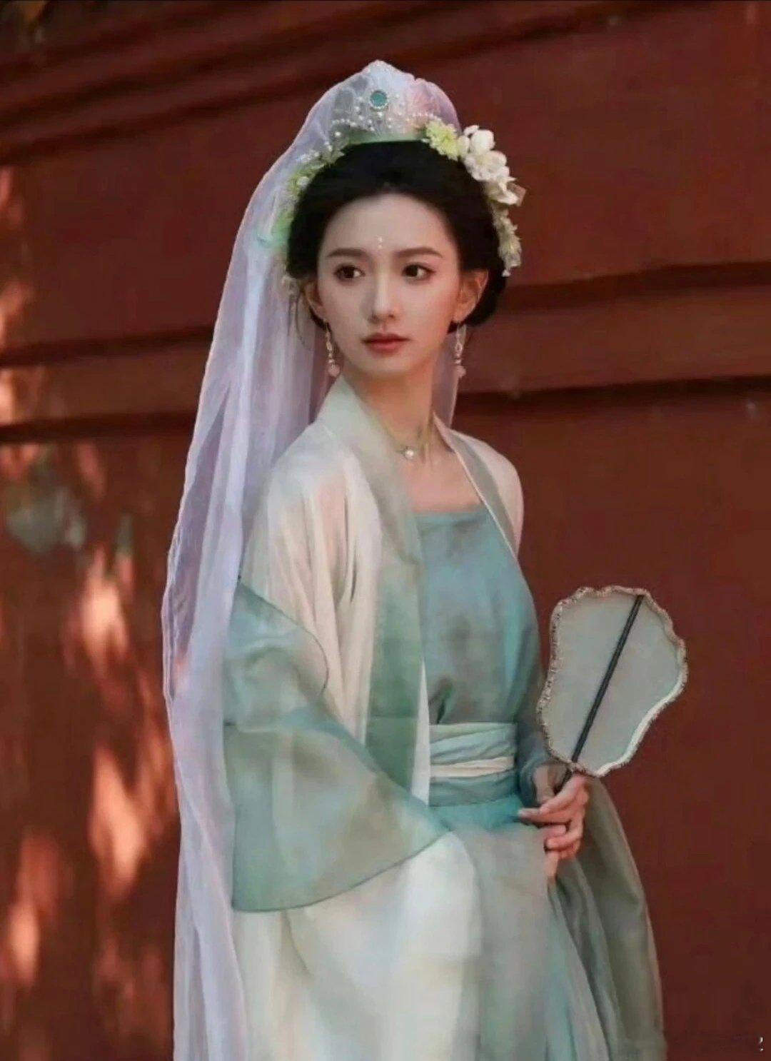 别骗自己：90%的女性其实从未真正抵达过那里 很多女人终其一生，都在迎合别人、迁