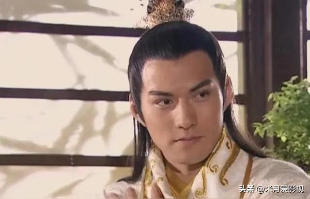 2000年，21岁的严屹宽被富婆开出1亿天价邀约，这笔钱足以让他一步登天、摆脱半