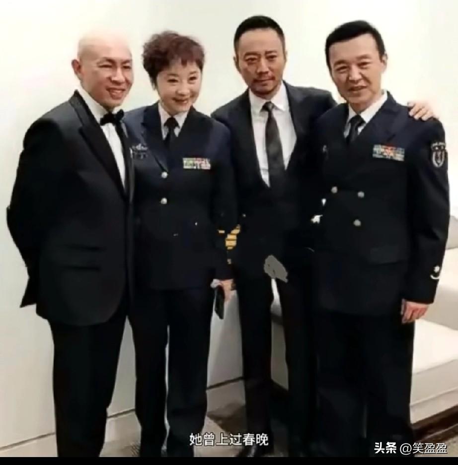 这女演员有认得的吗？
她曾上过春晚，她曾和郭达演过小品，她前夫也是演员名气也不小