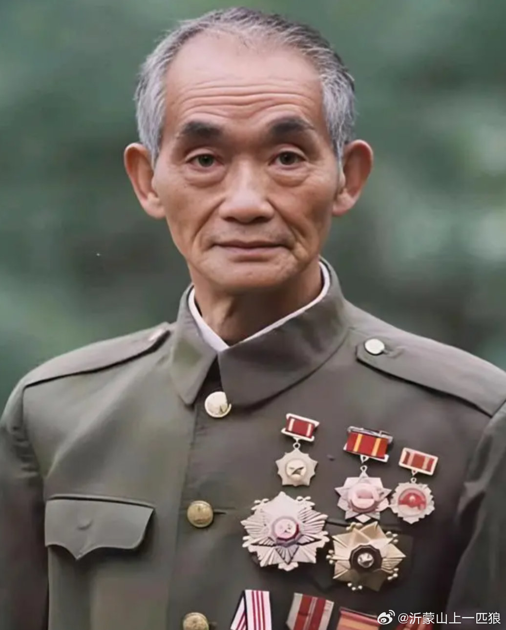 【一级战斗英雄 特等功臣 孤胆战神 胡修道】志愿军孤胆战神胡修道（1931年10