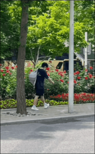 今日上训的孙颖莎
世乒赛后队友们都去享受短暂的小期了。功成名就的莎莎，依然每天静