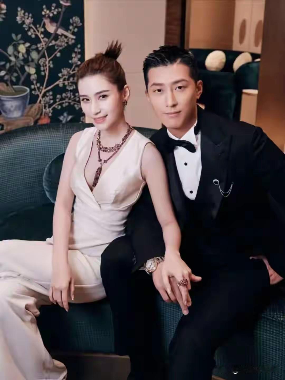 向太又在搞事情了
她在直播间里爆富家女嫁男演员
两人在闹离婚的内幕，意指某人！