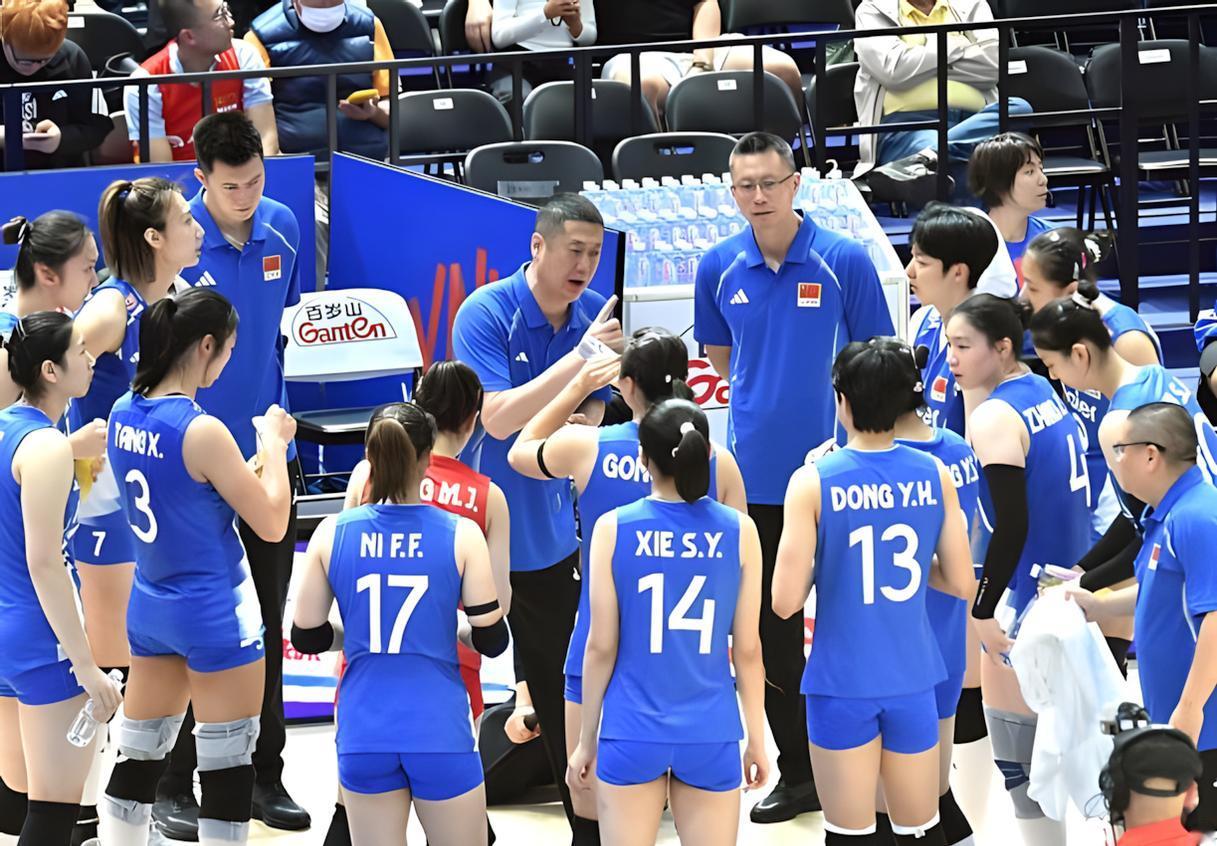 基本确定！中国女排总决赛首轮对阵美国

美国女排 3-0 横扫巴西，稳稳拿下本届