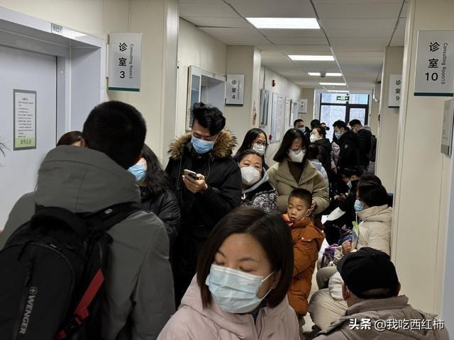 胸闷反复查不出，不是心脏，问题竟在神经
李女士第一次来时，看起来很疲惫。她一坐下